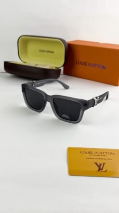 Louis_vuitton_grey_black_5111